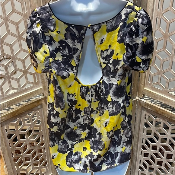 Kenar Floral Yellow and Black Blouse - Picture 7 of 9
